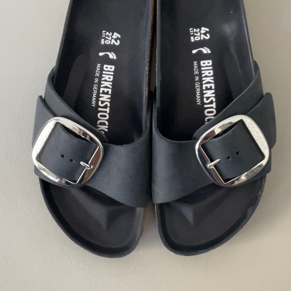Birkenstock Size 42 Black Sandals with Silver Buckle - Picture 2 of 6